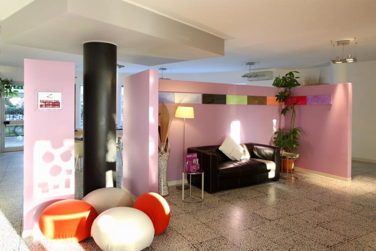 Hotel Zeffiro Сабаудия Экстерьер фото