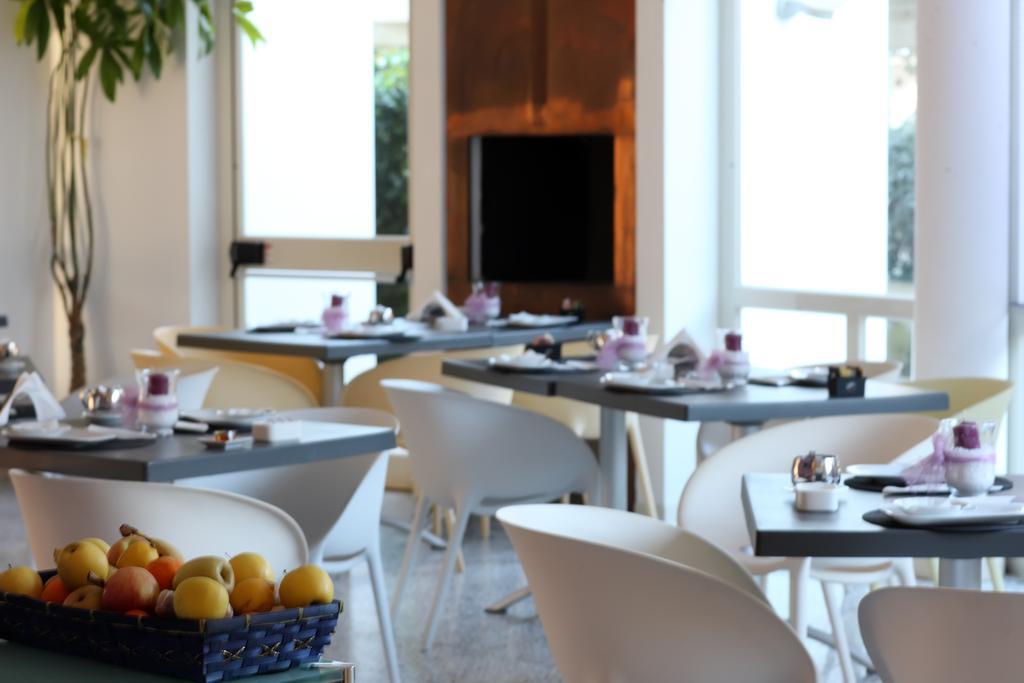 Hotel Zeffiro Сабаудия Экстерьер фото